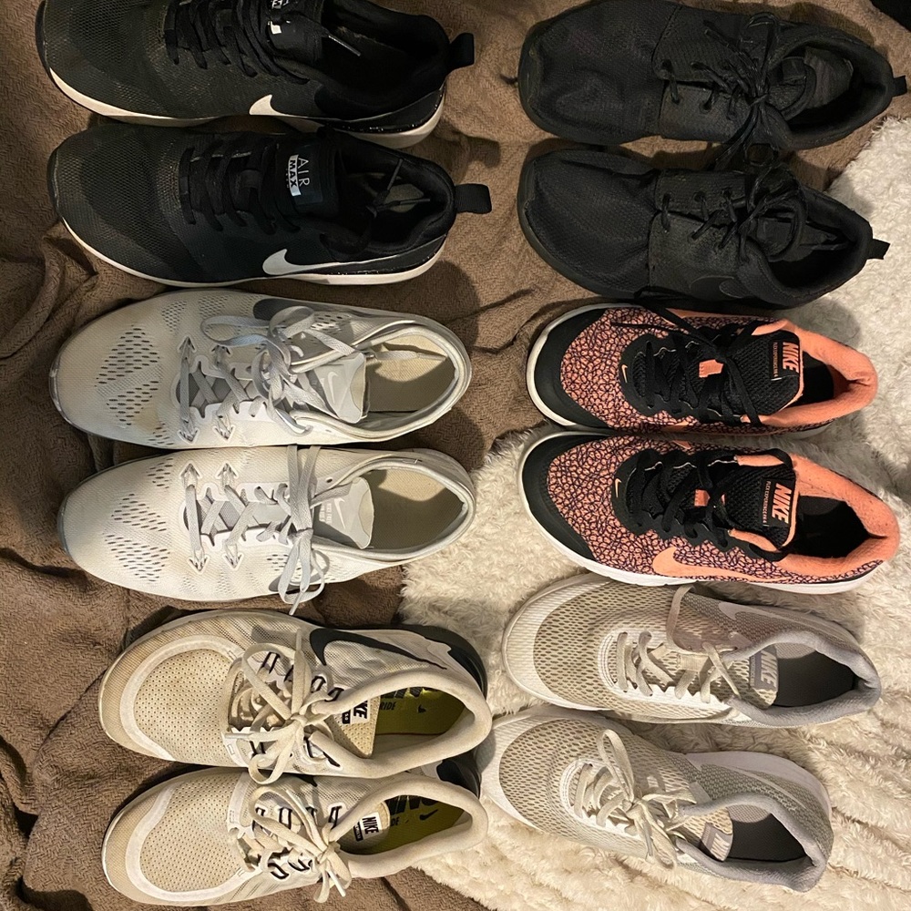 Nike shoes bundle